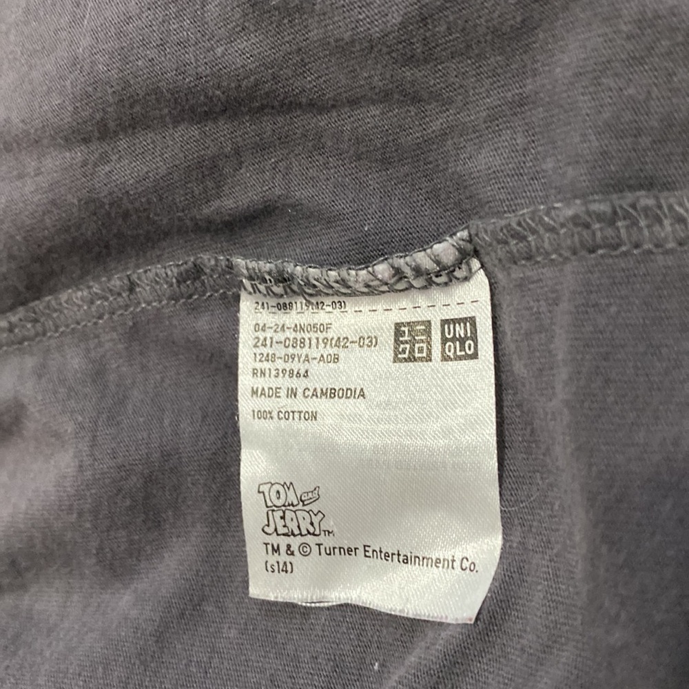 SOLD YEY  !!   Uniqlo 100% Cotton Tom & Jerry Funny Gray T-shirt Top L ! - Picture 7 of 7
